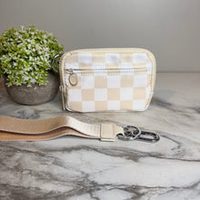 Load image into Gallery viewer, Rue - Nylon Wristlet Wallet - Beige Check