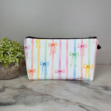 Load image into Gallery viewer, Pouch - Bows & Stripes