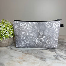 Load image into Gallery viewer, Pouch - Floral, Grey Roses