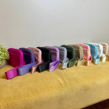 Load image into Gallery viewer, Rue - Nylon Wristlet Wallet - Solid