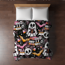 Load image into Gallery viewer, Blanket Halloween #21 - Reading Ghosts - PREORDER ends 7/25