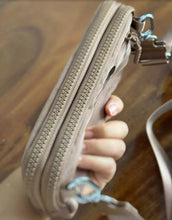 Load image into Gallery viewer, Remi - Nylon Crossbody Solid
