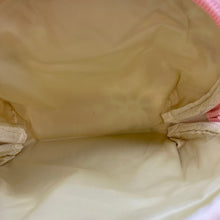 Load image into Gallery viewer, Trio Set Pouch + Clamshell - Snowflake