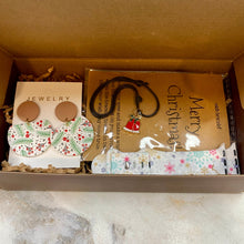 Load image into Gallery viewer, Christmas Gift Box with Crinkle Paper - Medium