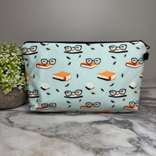 Load image into Gallery viewer, Pouch - Book Glasses
