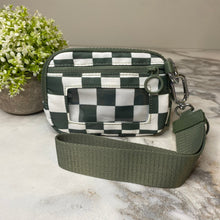 Load image into Gallery viewer, Rue - Nylon Wristlet Wallet - Checkered
