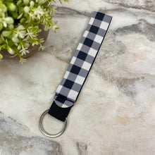 Load image into Gallery viewer, Wrist Lanyard with Keychain - Plaid
