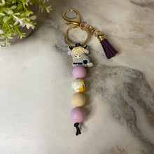 Load image into Gallery viewer, Keychain - Silicone Bead - Highland Cow - Purple
