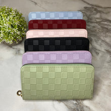 Load image into Gallery viewer, Wallet - Faux Leather - Checkered
