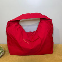 Load image into Gallery viewer, Serena Handbag
