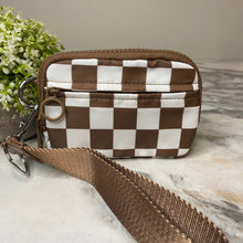 Load image into Gallery viewer, Rue - Nylon Wristlet Wallet - Checkered
