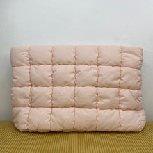 Load image into Gallery viewer, Puffer Pouch
