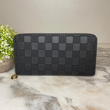 Load image into Gallery viewer, Wallet - Faux Leather - Checkered
