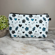 Load image into Gallery viewer, Pouch - Blue Heart Paw Dog Hydrant
