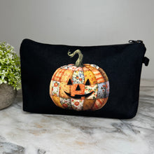 Load image into Gallery viewer, Pouch - Halloween Fall - Quilted Pumpkin
