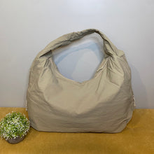 Load image into Gallery viewer, Serena Handbag
