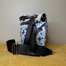 Load image into Gallery viewer, Roni - Nylon Crossbody - Blue Butterfly

