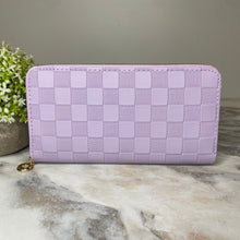 Load image into Gallery viewer, Wallet - Faux Leather - Checkered
