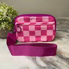 Load image into Gallery viewer, Rue - Nylon Wristlet Wallet - Checkered

