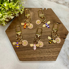 Load image into Gallery viewer, Keychain Charm - Daisy &amp; Bee - Mix
