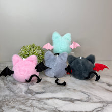 Load image into Gallery viewer, Keychain - Pom Pom Bat
