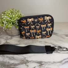 Load image into Gallery viewer, Rue - Nylon Wristlet Wallet - Black Animal Bow
