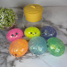 Load image into Gallery viewer, Squishy Toy - Viral Dumpling, Quick Squeeze Glitter - Pink
