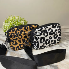 Load image into Gallery viewer, Rue - Nylon Wristlet Wallet - Animal Print
