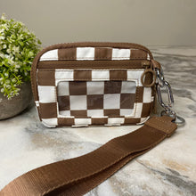 Load image into Gallery viewer, Rue - Nylon Wristlet Wallet - Checkered
