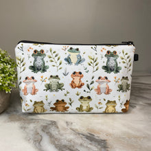 Load image into Gallery viewer, Pouch - Frogs
