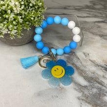Load image into Gallery viewer, Silicone &amp; Acrylic Bracelet Keychain - Daisy - Blue
