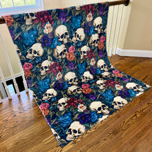 Load image into Gallery viewer, Blanket Halloween #9 - Floral Skull
