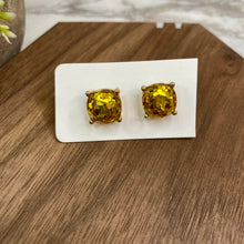 Load image into Gallery viewer, Metal &amp; Acrylic Stud - Gold Disco
