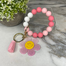 Load image into Gallery viewer, Silicone &amp; Acrylic Bracelet Keychain - Daisy - Coral Pink
