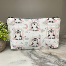 Load image into Gallery viewer, Pouch - Penguin Rainbow
