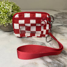 Load image into Gallery viewer, Rue - Nylon Wristlet Wallet - Checkered
