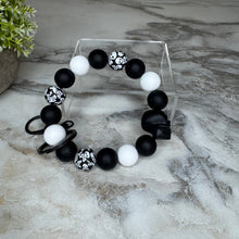 Load image into Gallery viewer, Silicone Bracelet Keychain - Halloween Skull - Black

