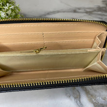Load image into Gallery viewer, Wallet - Faux Leather - Woven
