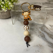 Load image into Gallery viewer, Keychain - Silicone Bead - Highland Cow - Brown
