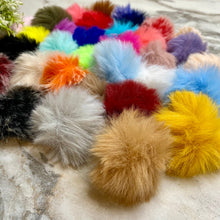 Load image into Gallery viewer, Keychain - Pom Pom - Small
