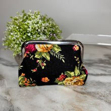 Load image into Gallery viewer, Clamshell Coin Purse Wallet (Medium) - Floral
