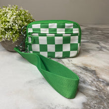 Load image into Gallery viewer, Rue - Nylon Wristlet Wallet - Checkered
