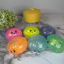 Load image into Gallery viewer, Squishy Toy - Viral Dumpling, Quick Squeeze Glitter - Pink
