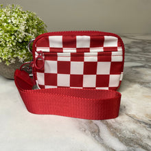 Load image into Gallery viewer, Rue - Nylon Wristlet Wallet - Checkered
