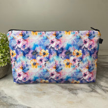 Load image into Gallery viewer, Pouch - Floral Pastel Sketch
