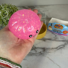 Load image into Gallery viewer, Squishy Toy - Viral Dumpling, Quick Squeeze Glitter - Pink

