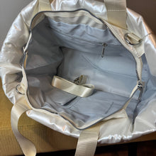 Load image into Gallery viewer, Abby - Puffer Tote - PREORDER
