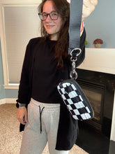 Load image into Gallery viewer, Rue - Nylon Wristlet Wallet - Checkered
