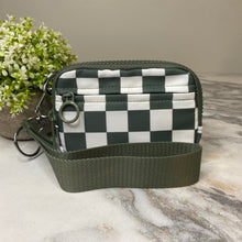 Load image into Gallery viewer, Rue - Nylon Wristlet Wallet - Checkered
