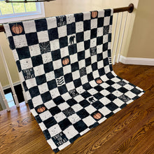 Load image into Gallery viewer, Blanket Halloween #5 - Checkered Halloween
